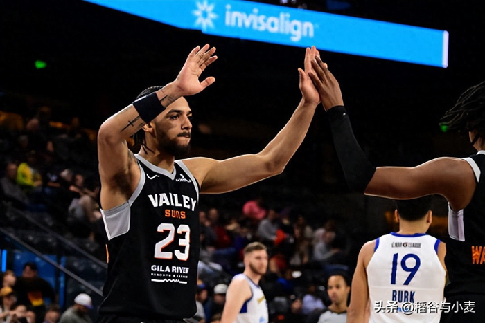 包含今夜菲尼克斯太阳调整名单以备NBA季后赛,更衣室发声环节打磨,悬念犹存,球队文化再被提及的词条 包含今夜菲尼克斯太阳调整名单以备NBA季后赛,更衣室发声环节打磨,悬念犹存,球队文化再被提及的词条