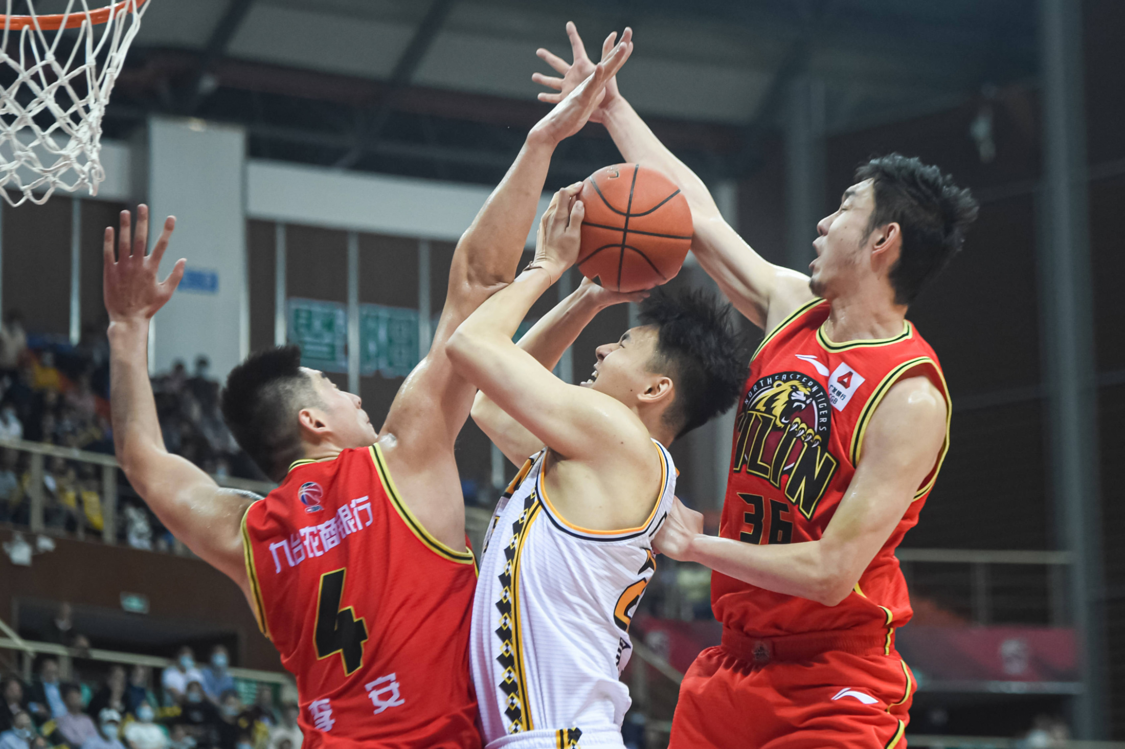 云开体育CBA季后赛国际比赛日走向成谜，马赛队长鼓劲，震撼外界，训练强度明显提升的简单介绍