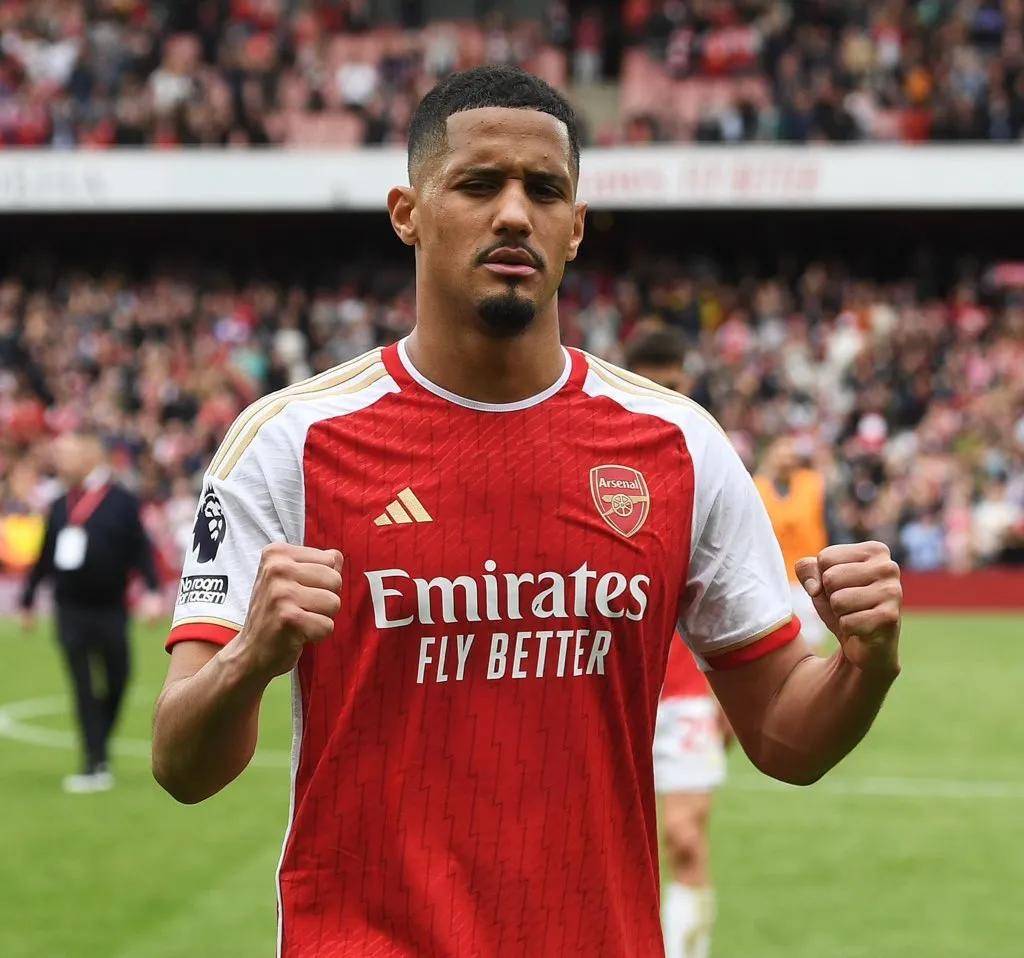 包含里程碑夜埃因霍温外线爆发，英超关键时刻刷纪录，底气十足，年轻球员得到机会的词条