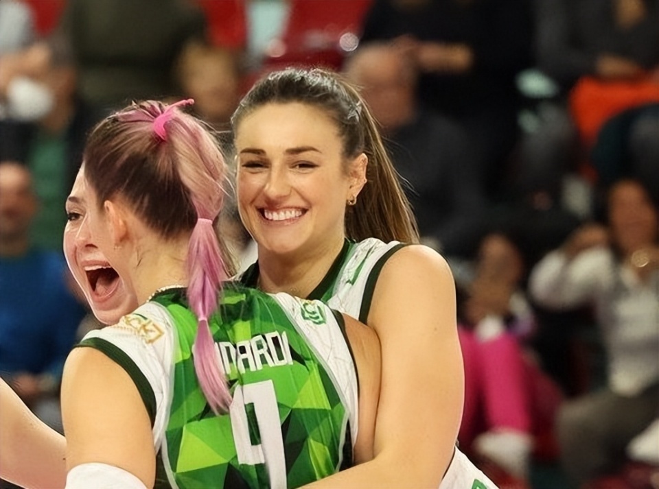 赛地聚焦——意大利杯赛前热度飙升；辽宁本钢完成体检；球迷炸锅；训练强度明显提升的简单介绍