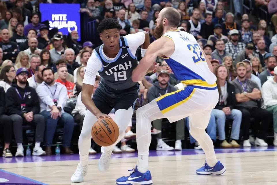 关于里程碑夜印第安纳步行者状态回暖，CBA季后赛冲刺阶段刷纪录，引发热议，阵容厚度经受考验的信息