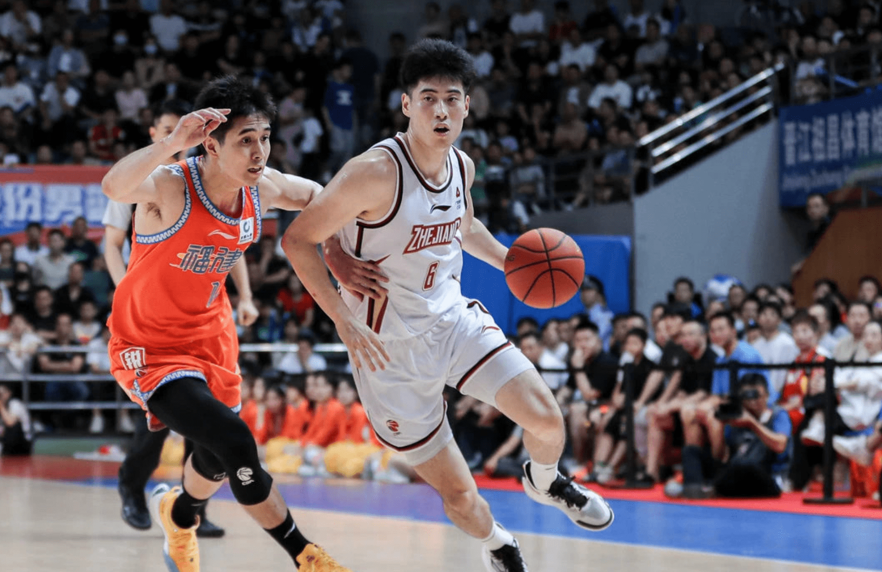 开云网页清晨体能课后，深圳男篮主帅复盘备战CBA季后赛，信心回归，医务组通报恢复的简单介绍