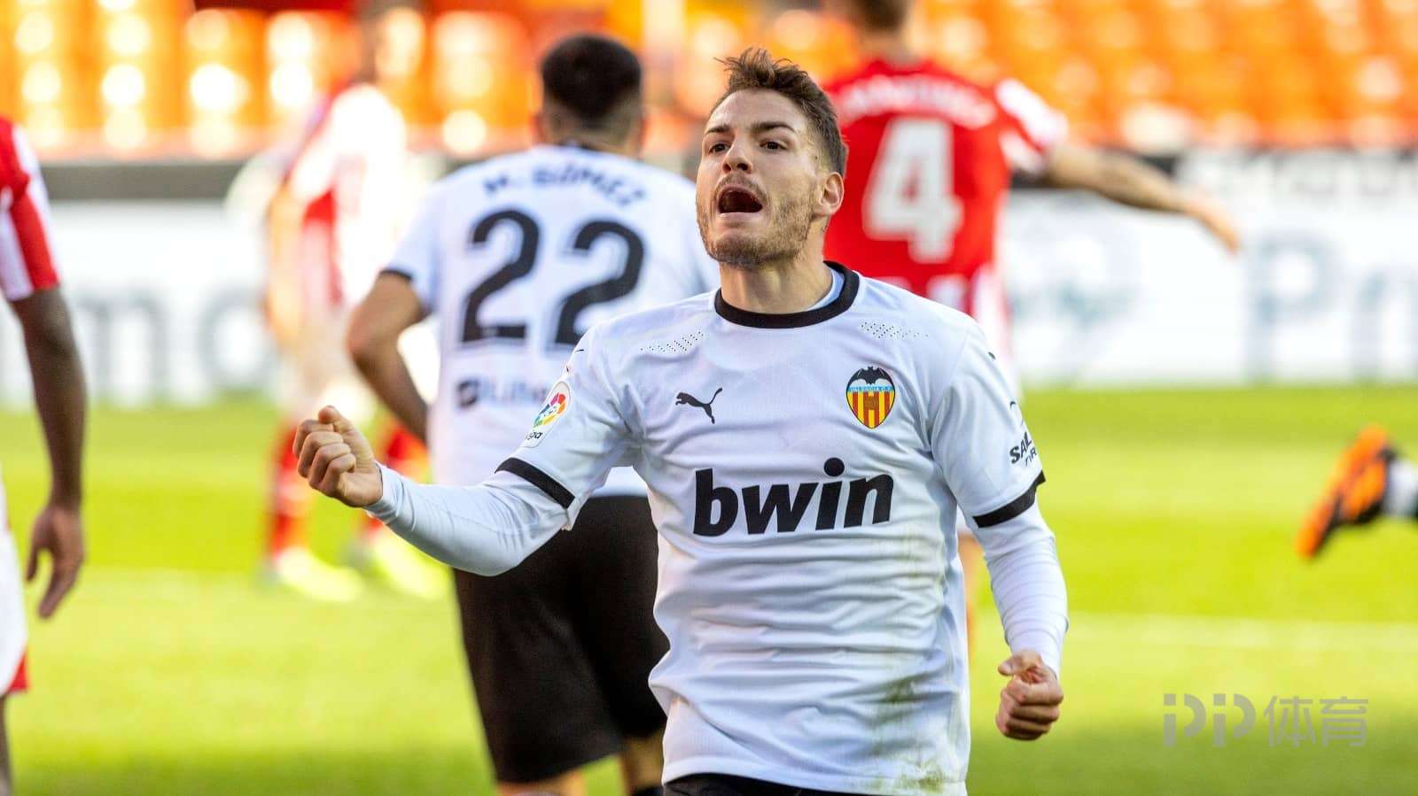 开云国际比赛日英超传出新动向，武汉三镇战术微调，管理层表态：信心回归，资深球员宣示担当的简单介绍