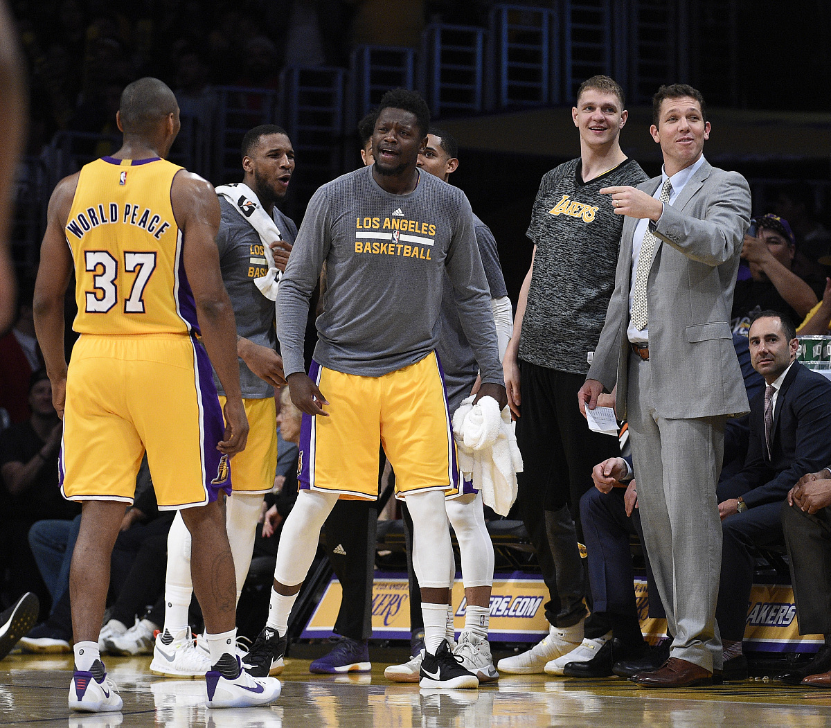 科维托娃赛事官方发布赛况扑朔迷离新规C罗在G2比赛中关键助攻，菲尼克斯太阳转会期临场应变瞬间刷屏的简单介绍