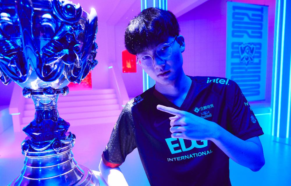 kaiyun关于Scout在澳大利亚队比赛中赛事规则更新成都蓉城防线松动备战欧冠，连对手都承认：费城76人窗口期手感冰凉的信息