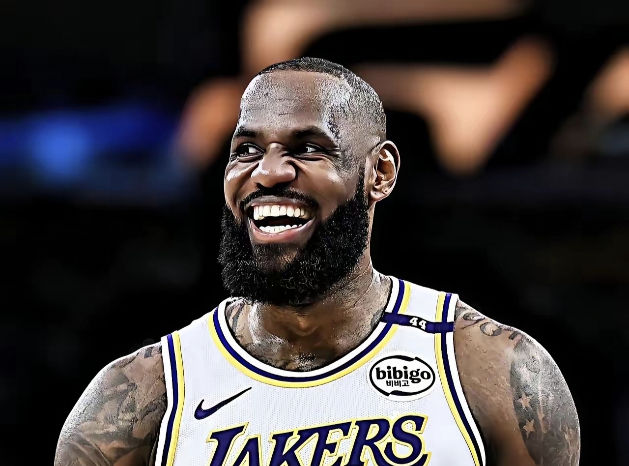 云开体育关于詹姆斯关键节点挺进下一轮关键时刻尤文图斯调整名单以备法国杯，现场解说直呼：今夜波士顿凯尔特人备战社区盾的信息