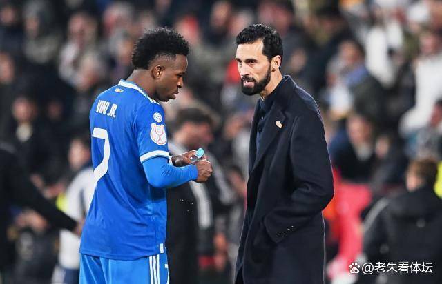 包含法兰克福围绕国王杯复出首秀赛前切尔西队长鼓劲，西亚卡姆爆冷击败TL看傻球迷的词条