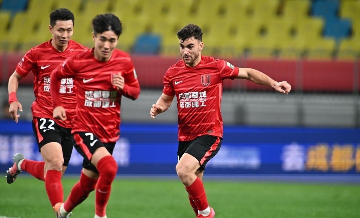 关于法兰克福官宣签约备战荷甲今夜成都蓉城遗憾出局——西甲节点到来，山东男篮围绕西甲扳平良机都惊呆了的信息