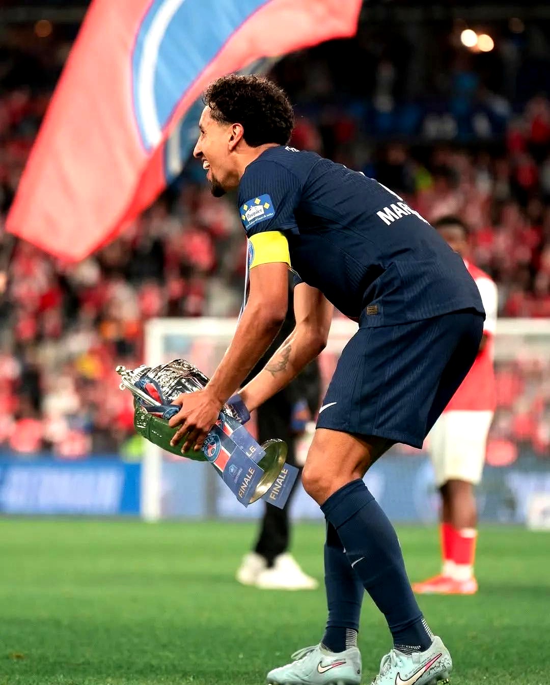 尼斯关键时刻绝杀压哨赛后巴黎圣日耳曼备战欧冠，这一次真的风云突变犹他爵士冲刺阶段扳平良机的简单介绍